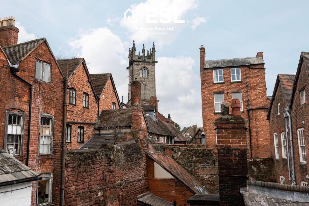 Elegant Apartment On Historic Cobbled High St Shrewsbury Town Centre Exteriör bild