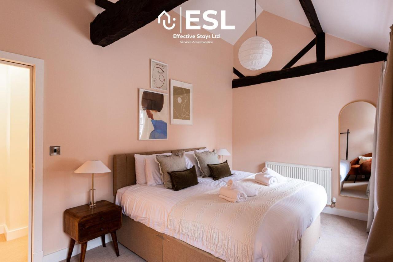 Elegant Apartment On Historic Cobbled High St Shrewsbury Town Centre Exteriör bild